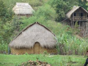 Bunong homes near Sen Monorom