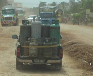 The way gas travels, secured by a single strap!